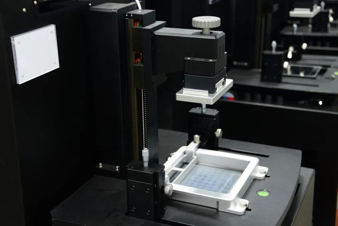 30台陶瓷光固化3D打印机年产50万件十维科技在佛KAIYUN山开工厂(图4)