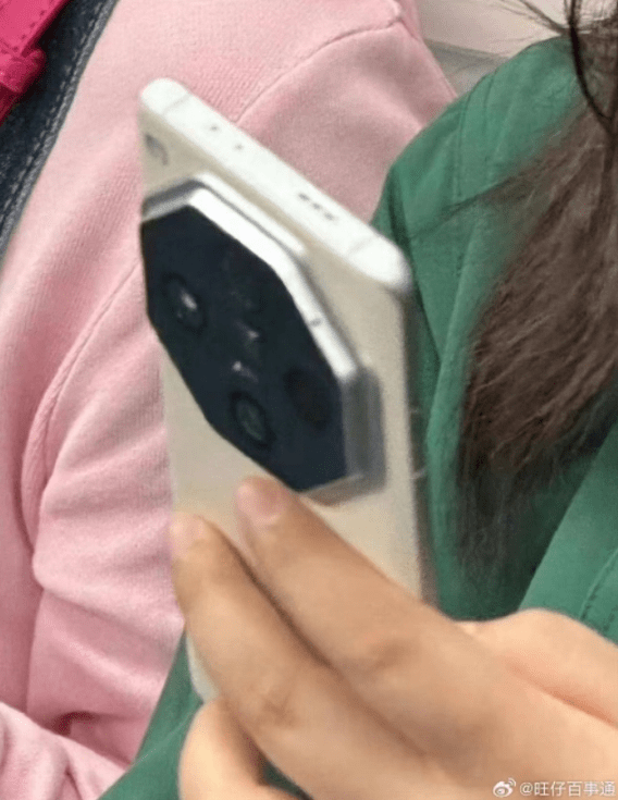 OPPO Find X7 标准版曝光:搭载天玑 9300创新圆形相机模组设计(图2) OPPO Find X7 标准版曝光:搭载天玑 9300创新圆形相机模组设计(图2)